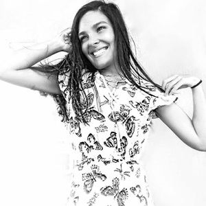 Meet your Posher, Amina